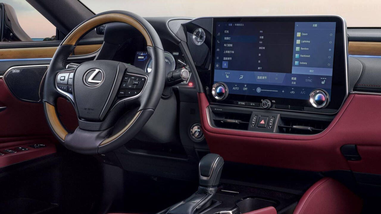 Lexus ES 2025