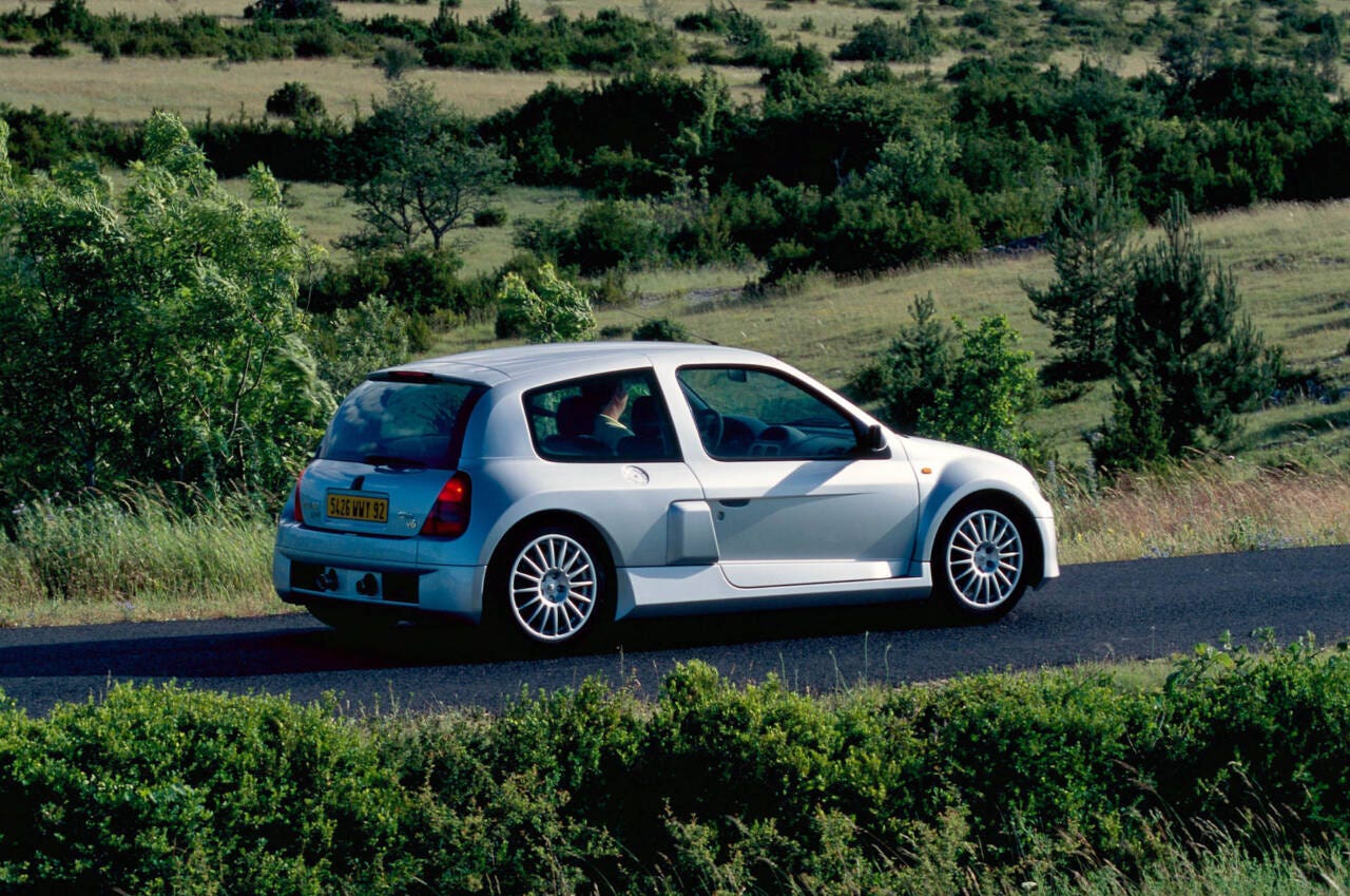 Renault Clio V6