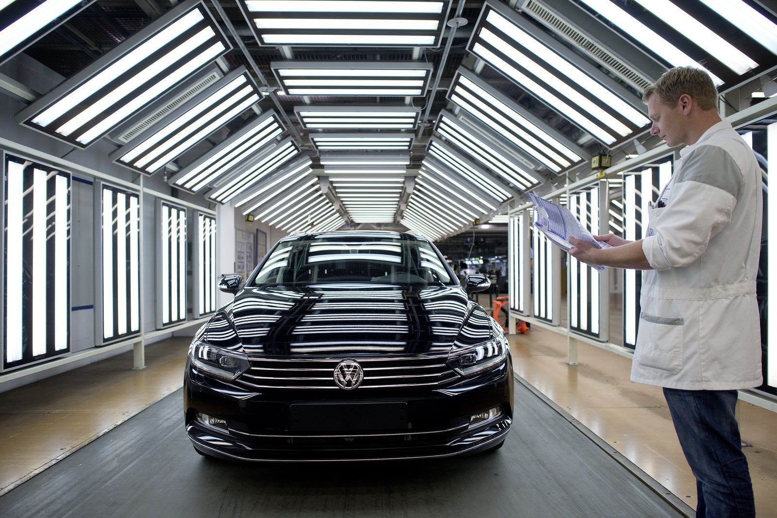 fabbrica-produzione-volkswagen-passat