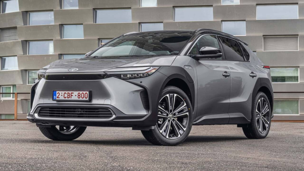Toyota sferra l’offensiva elettrica mondiale