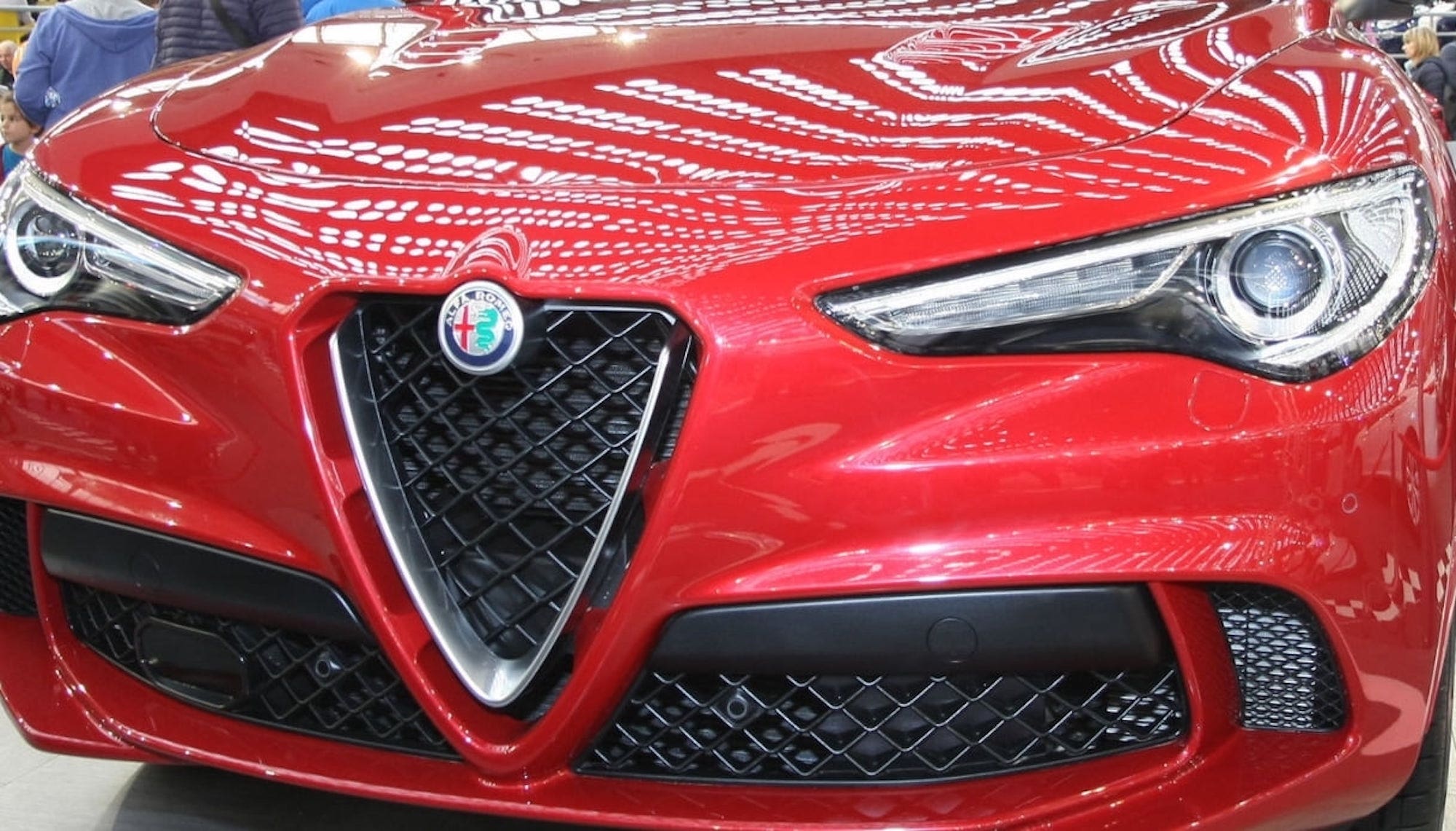 Alfa-Romeo-4