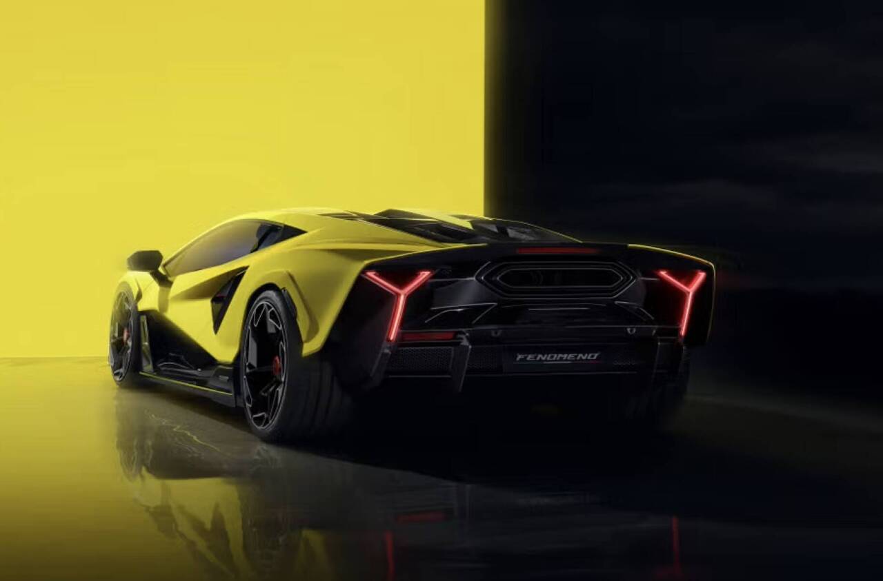 Lamborghini Fenomeno dietro