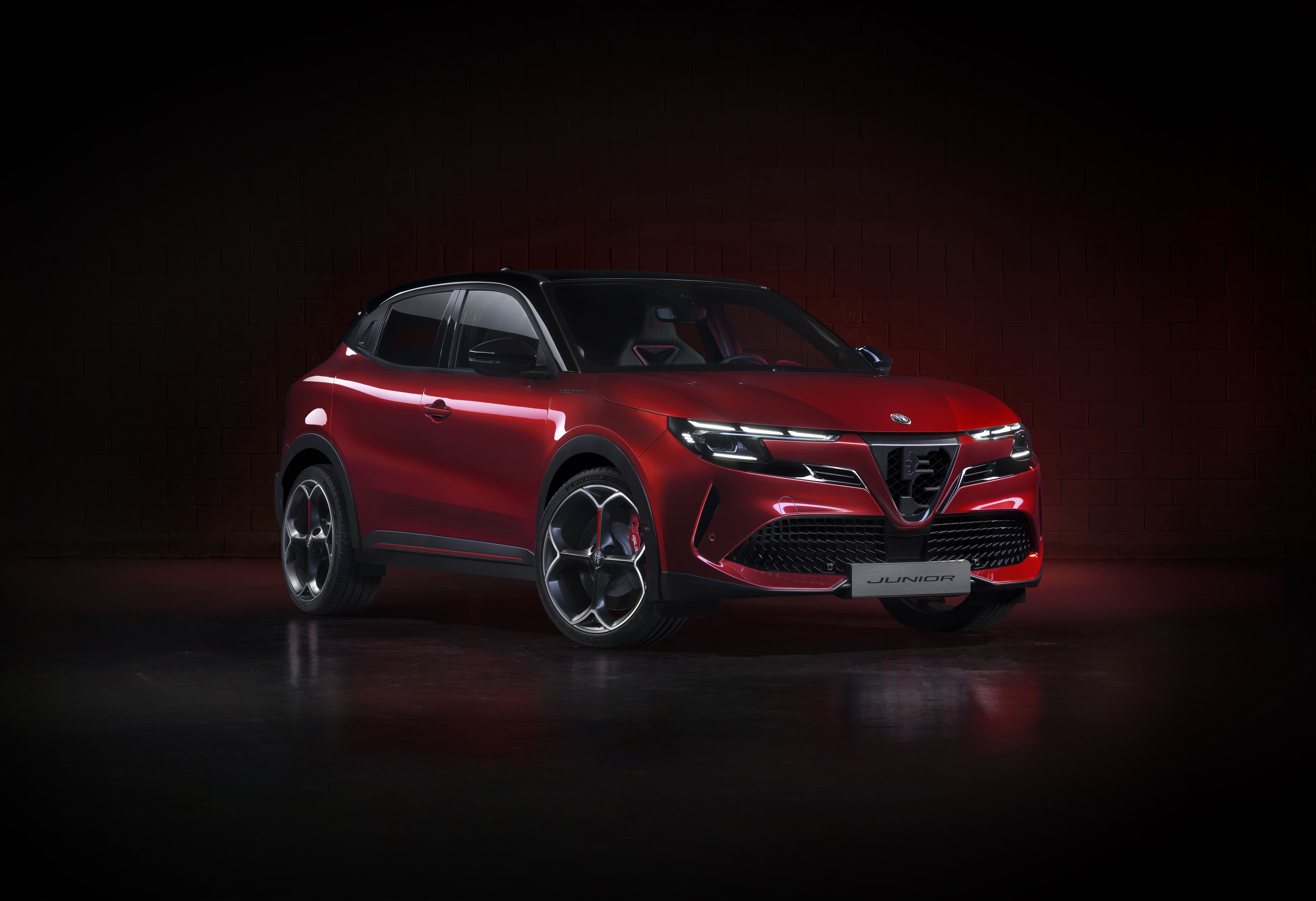 Alfa Romeo Junior-Esterni