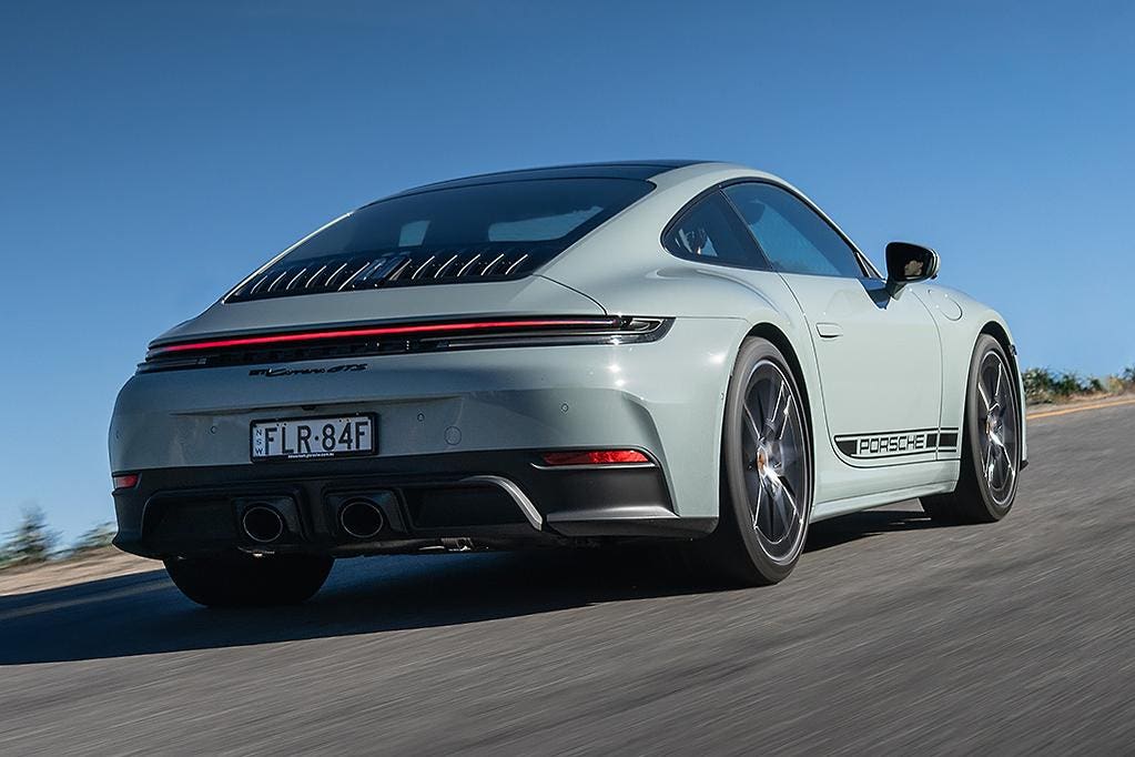 porsche 911 gts 2025