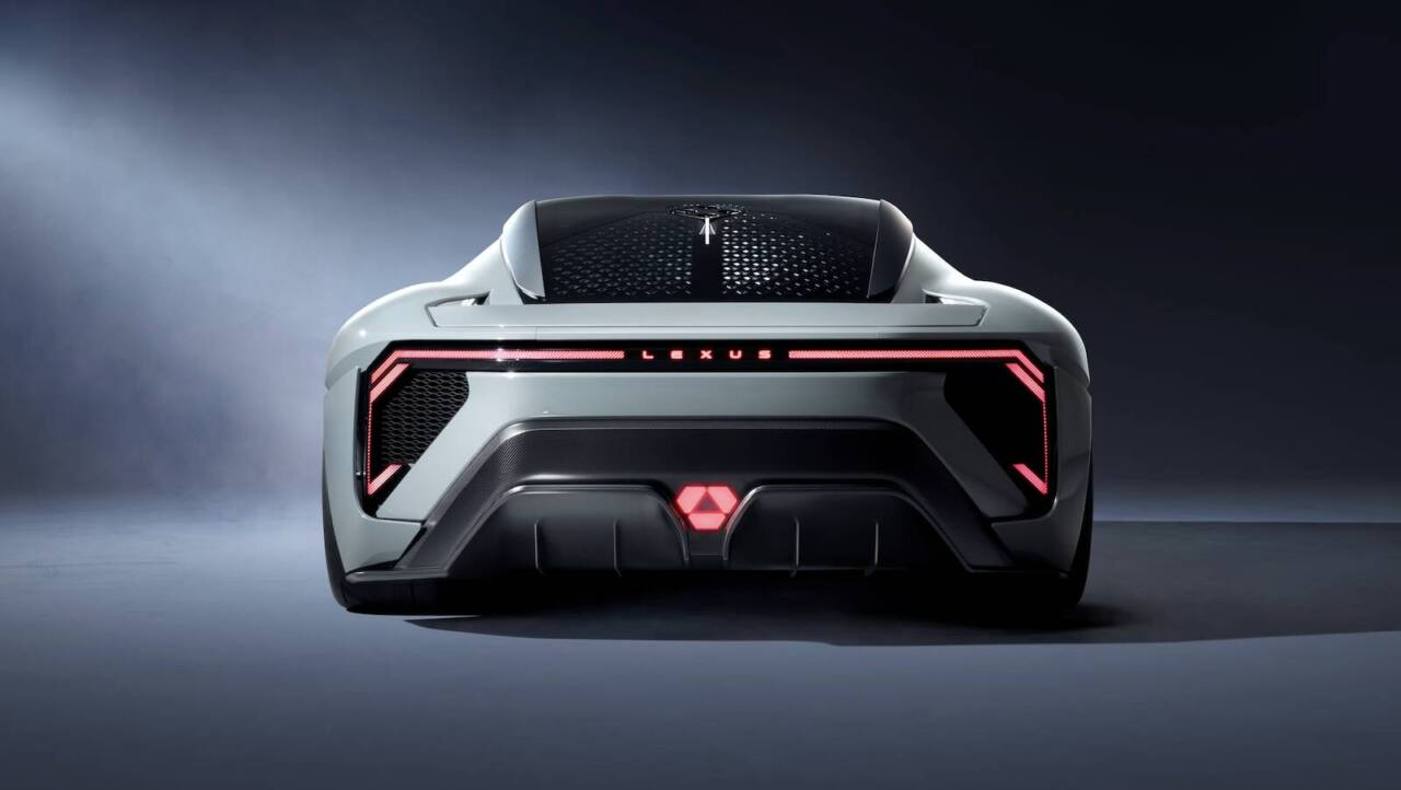 Erede elettrica dell’iconica Lexus LFA: cercasi illusioni per imitare il motore a benzina