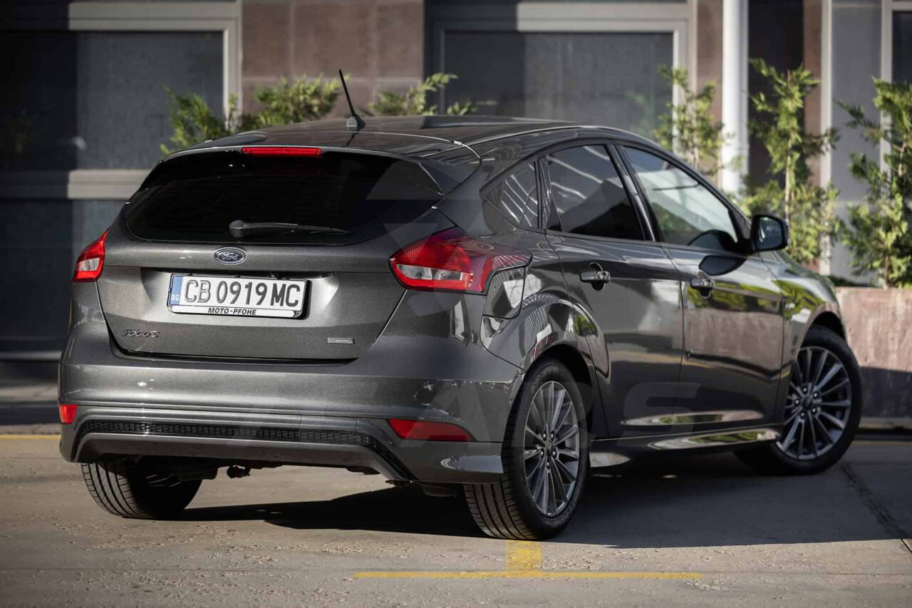ford focus st line