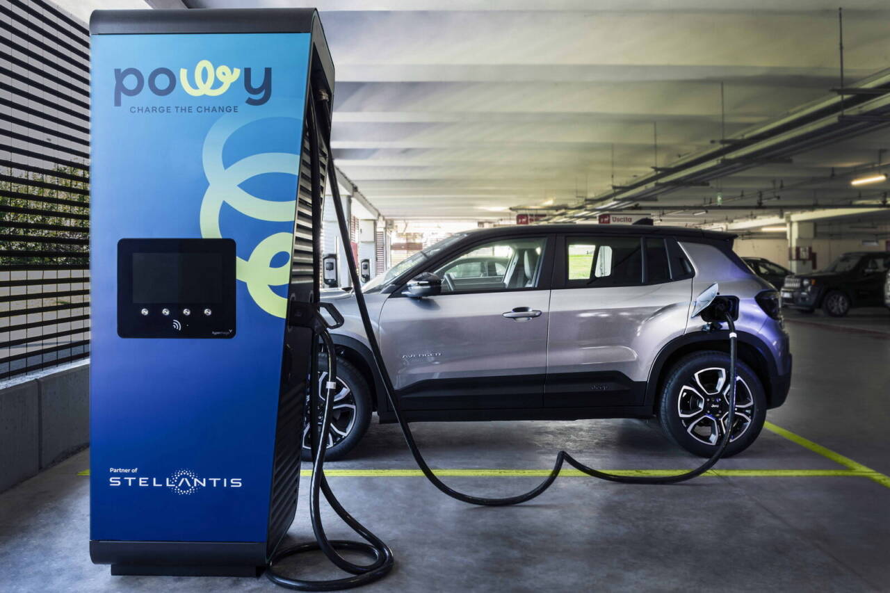 veicolo elettrico ricarica