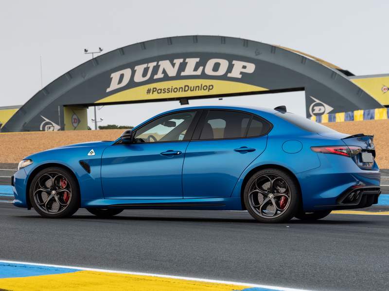 alfa romeo giulia Quadrifoglio