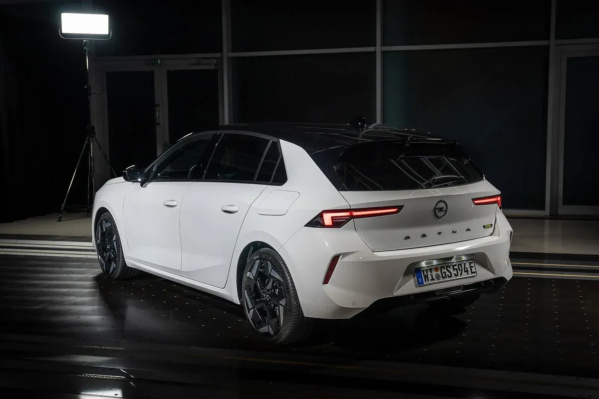 Opel Astra GSE
