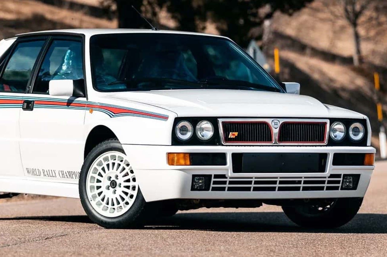 Lancia Delta HF Integrale Evoluzione Martini 6