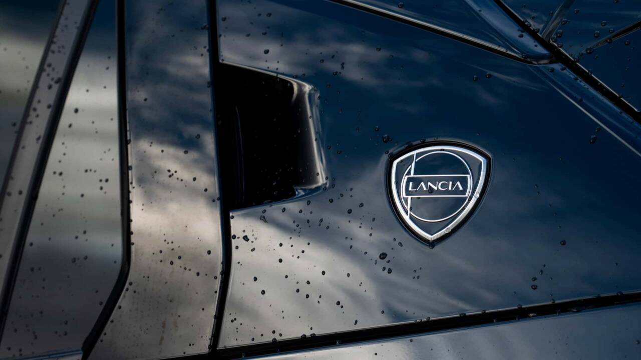 lancia badge