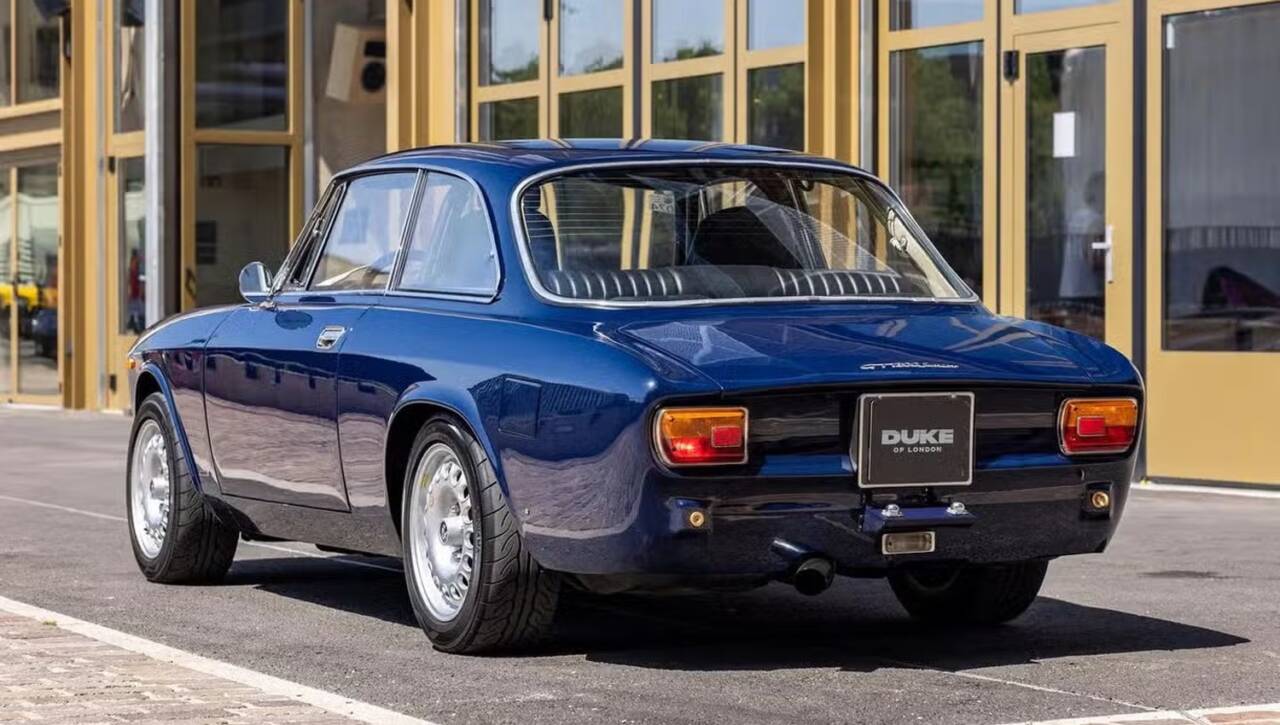 Alfa Romeo Giulia GT 1300 Junior