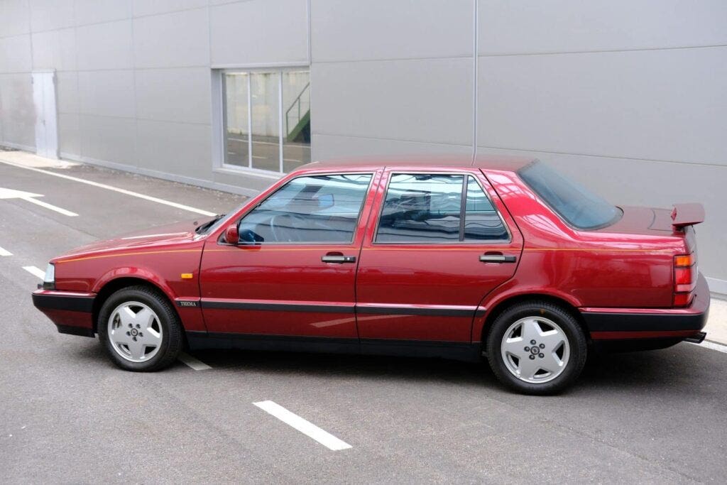 Lancia Thema 8.32