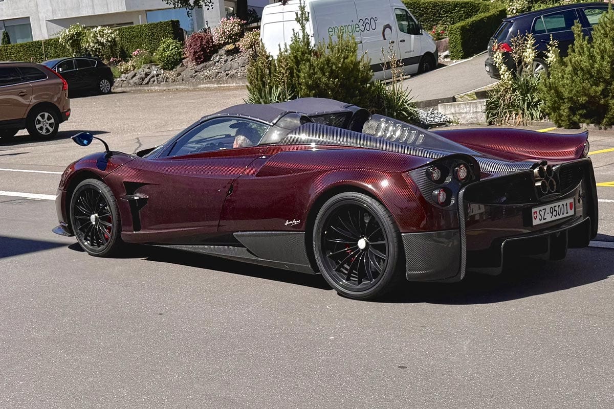 Pagani Huayra Roadster