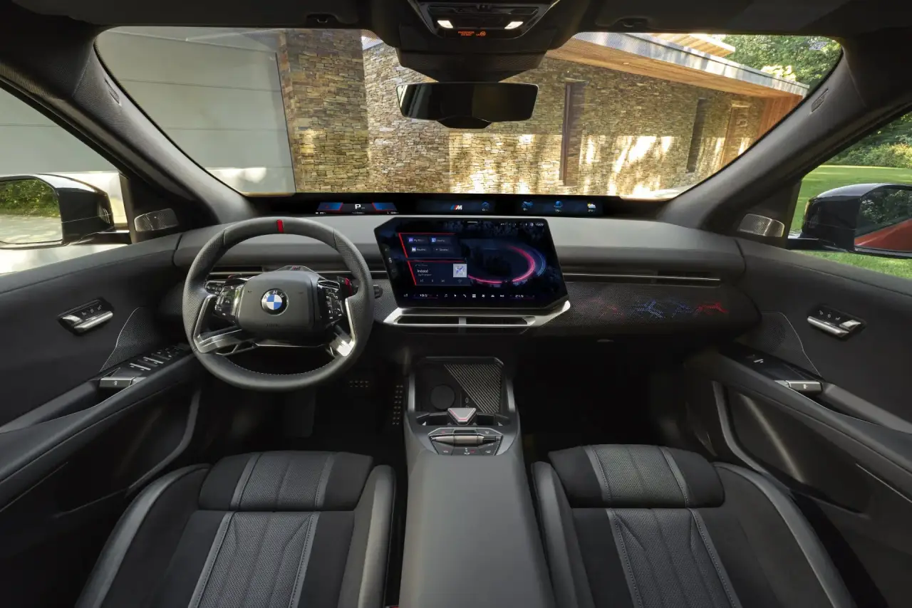 BMW iX4