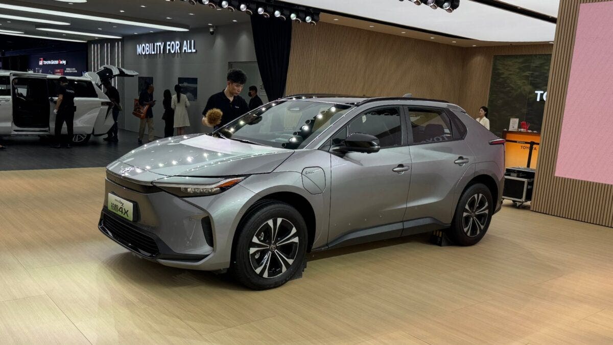 toyota, showroom in cina